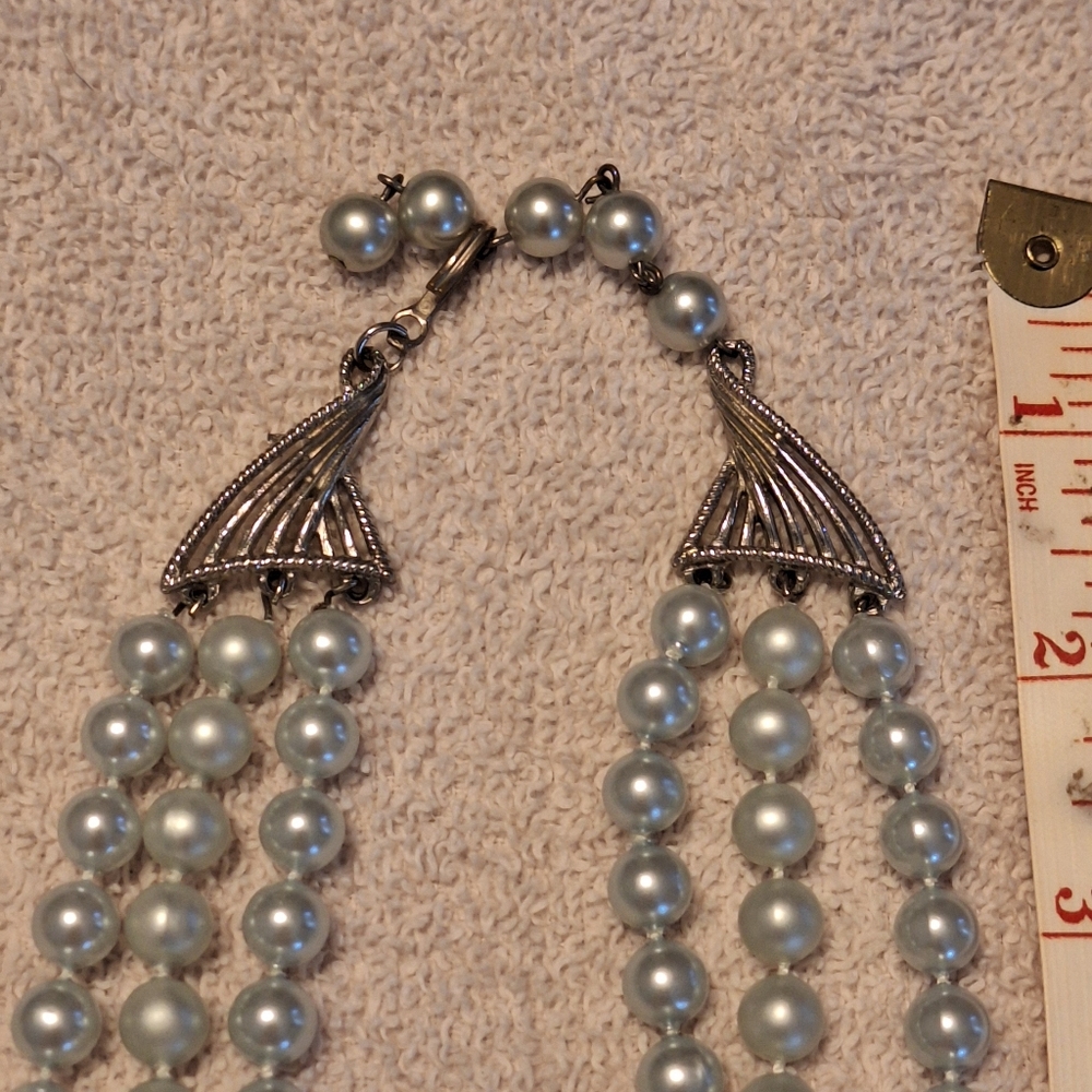 Vintage Elegant Silver/Blue Pearl Necklace - Picture 9 of 10